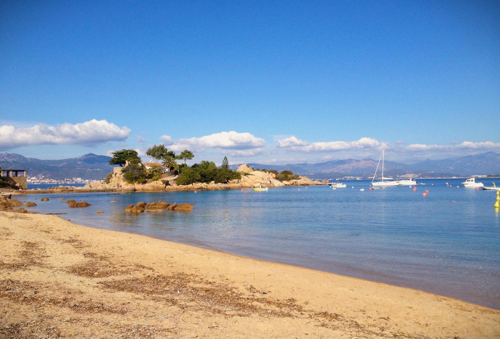 Grand T2 Standing Ajaccio Proche Centre Et Plages Vue Panoramique Parking Prive Ajaccio (Corsica) Exterior foto