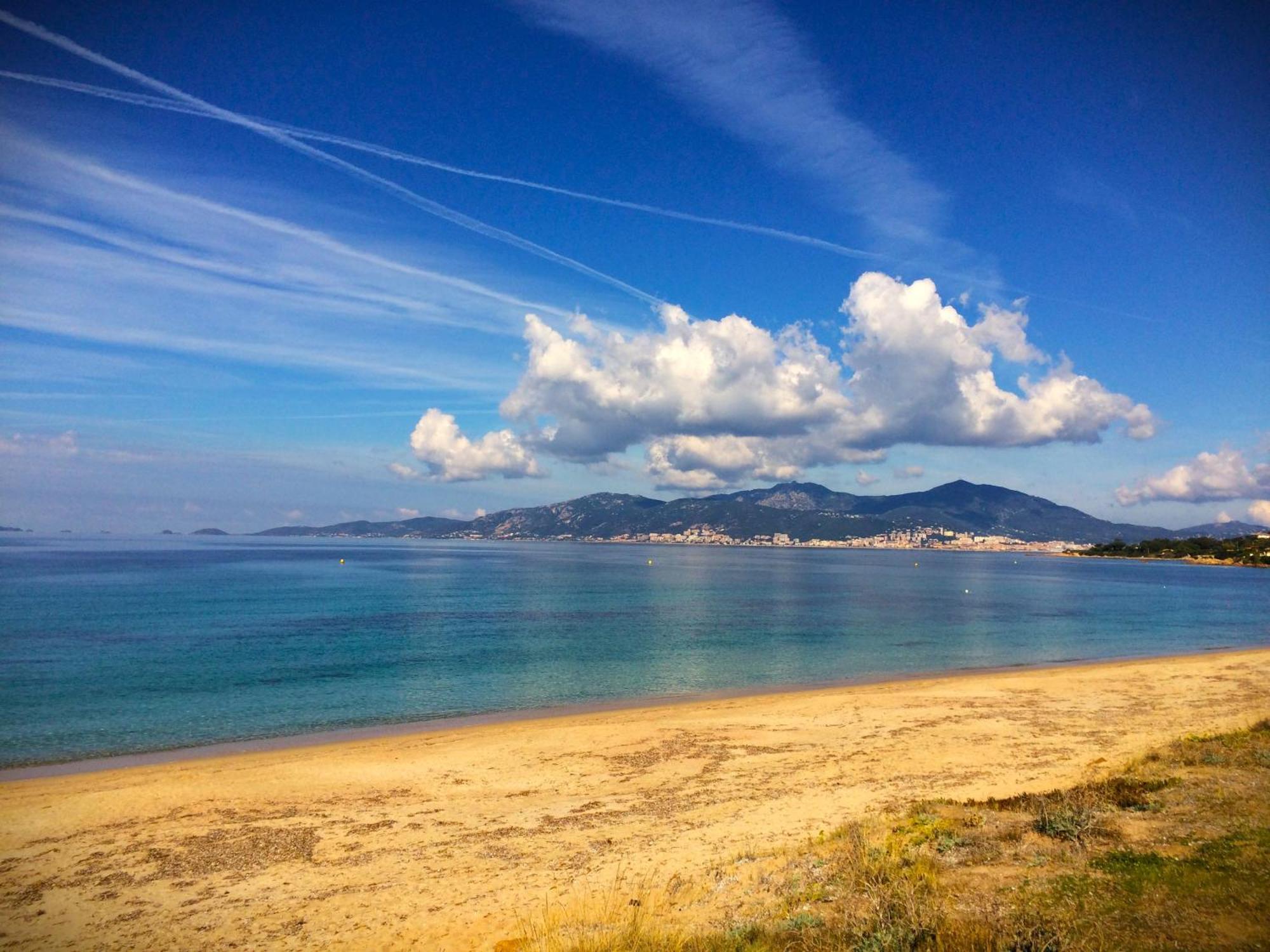 Grand T2 Standing Ajaccio Proche Centre Et Plages Vue Panoramique Parking Prive Ajaccio (Corsica) Exterior foto